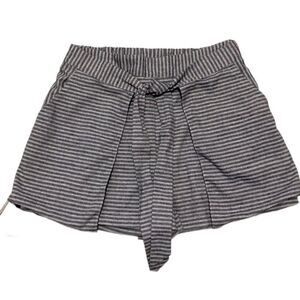Lush striped shorts Small